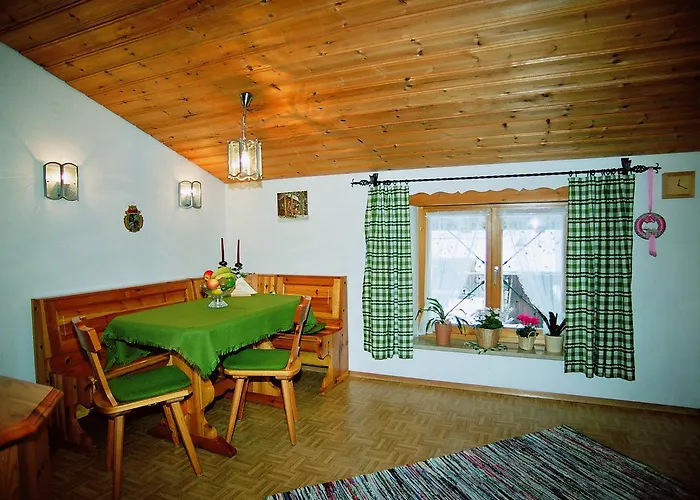 Gaestehaus Proisl 렌그레스